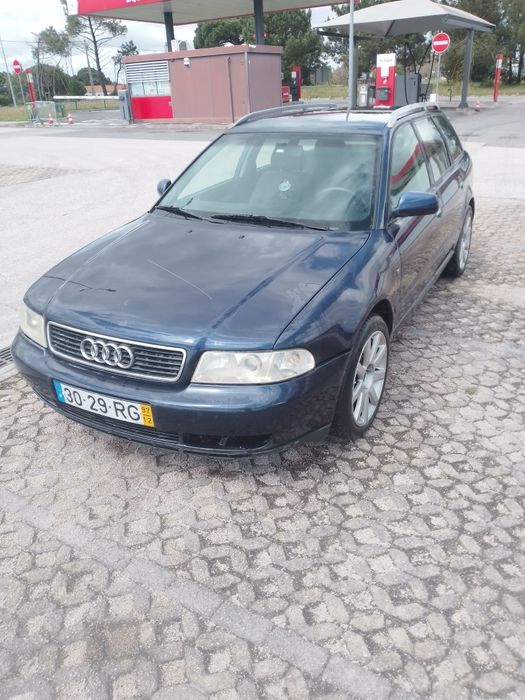 Vendo Audi A4 motor 1.9 TDI muito boa de mecânica com 300.00 km
