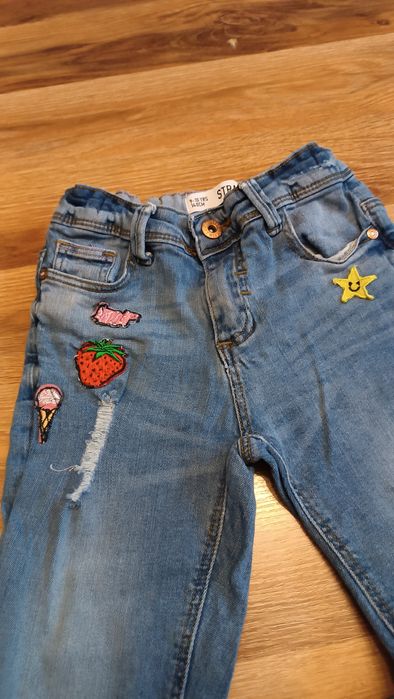 Fajne jeansy dla dziewczynki 140 straight