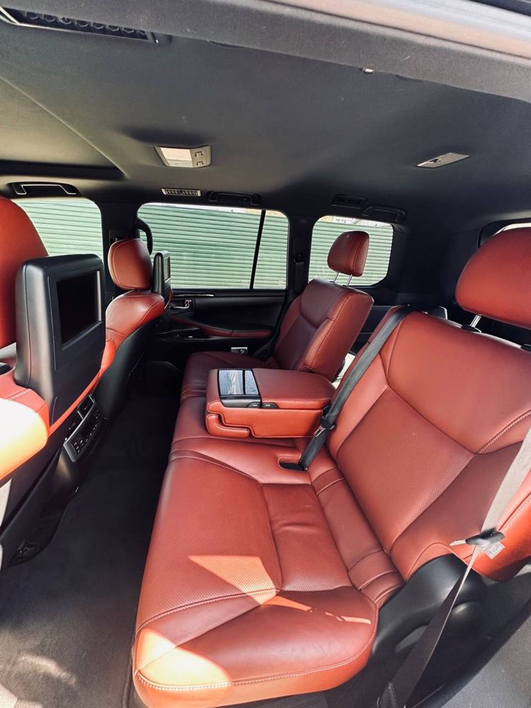 Шикарний  Lexus LX 570!