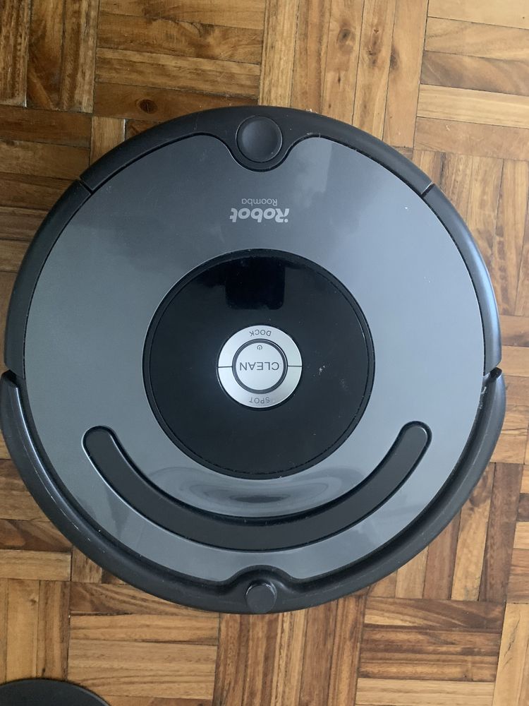 Aspirador iRobot 676