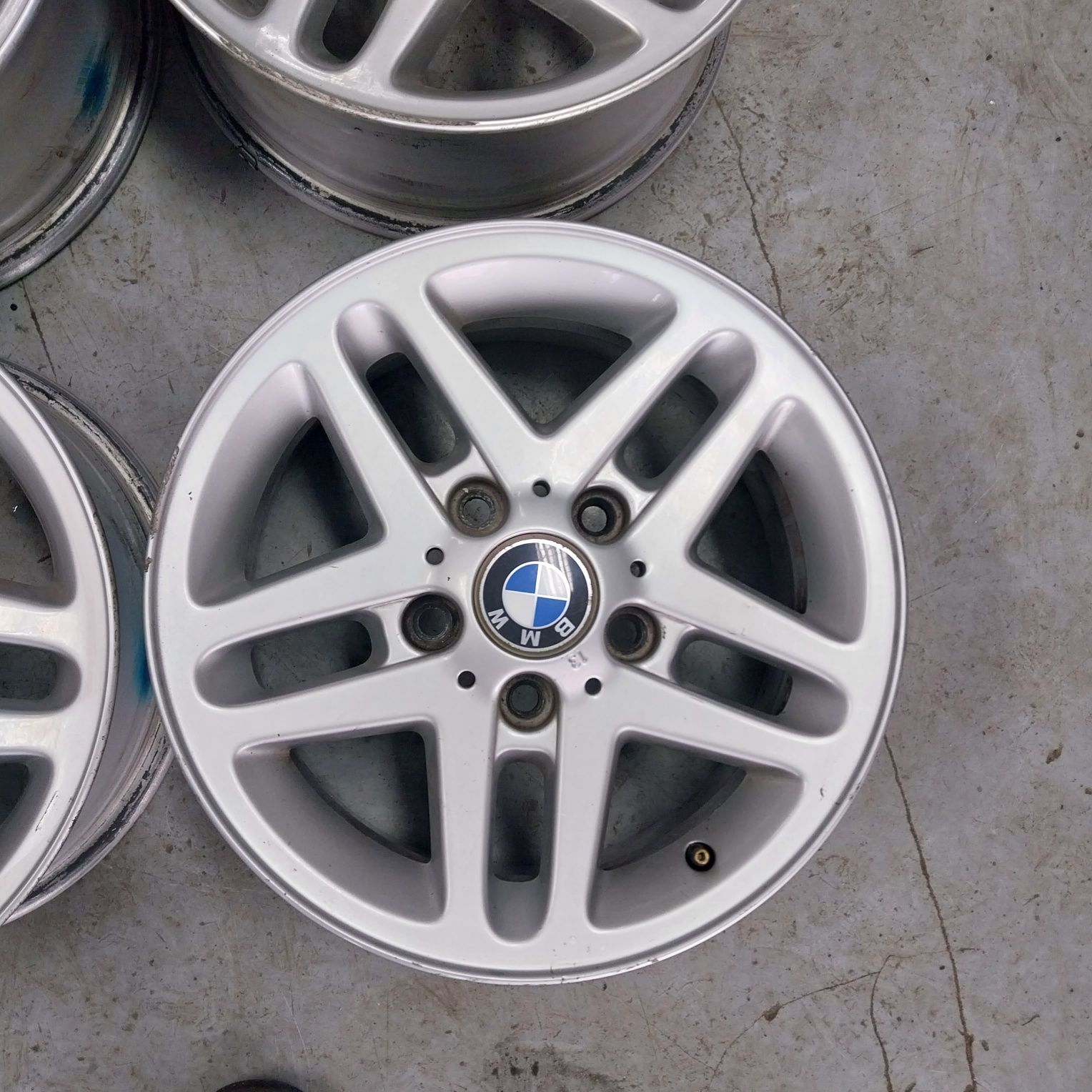 Oryginalne Felgi Aluminiowe BMW R15 5x120 7J ET47 Super Stan !
