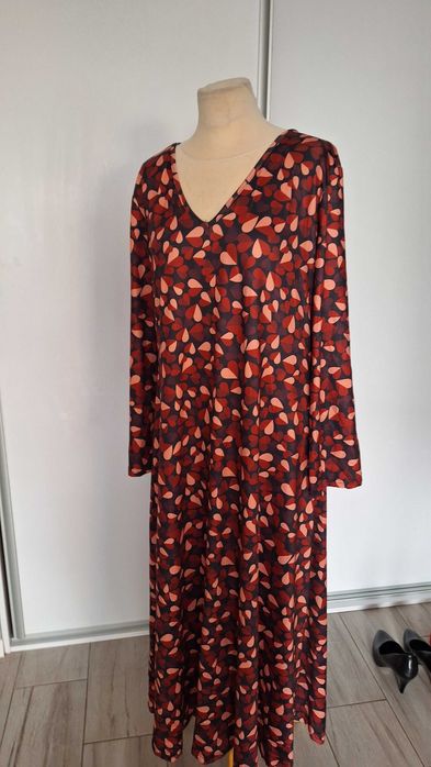 dluga sukienka w roz52/ nowa