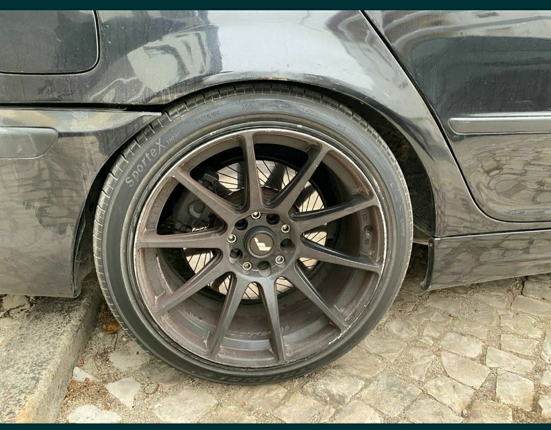 Vendo BMW 330 e46