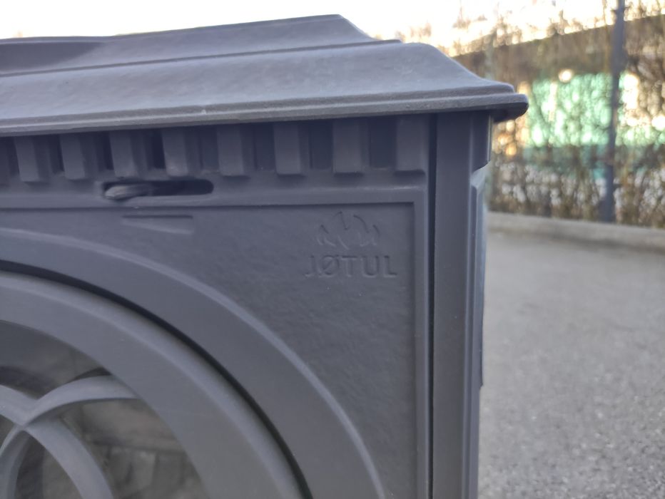 Kominek żeliwny Jotul 8