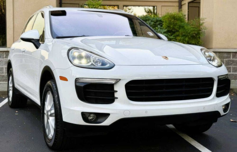 Porsche Cayenne      2016