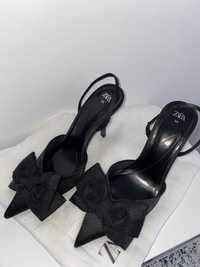 Чорні туфлі Zara
