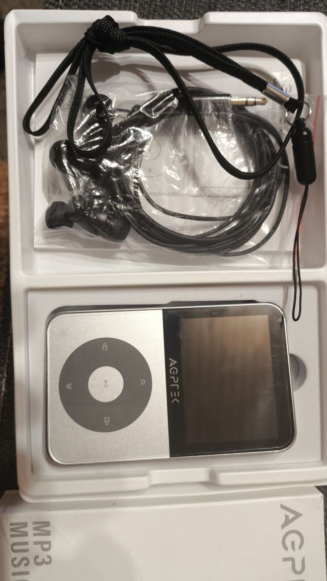 Agaptek A52PL  mp3 64 GB z radiem dotykowy