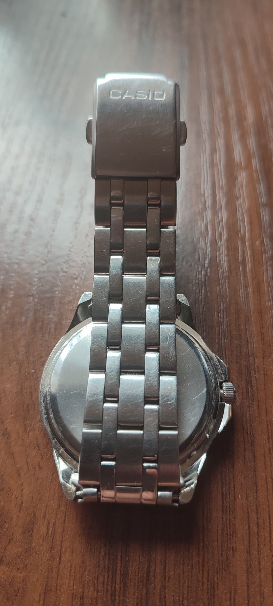 Продам часы CASIO MTP-1258P