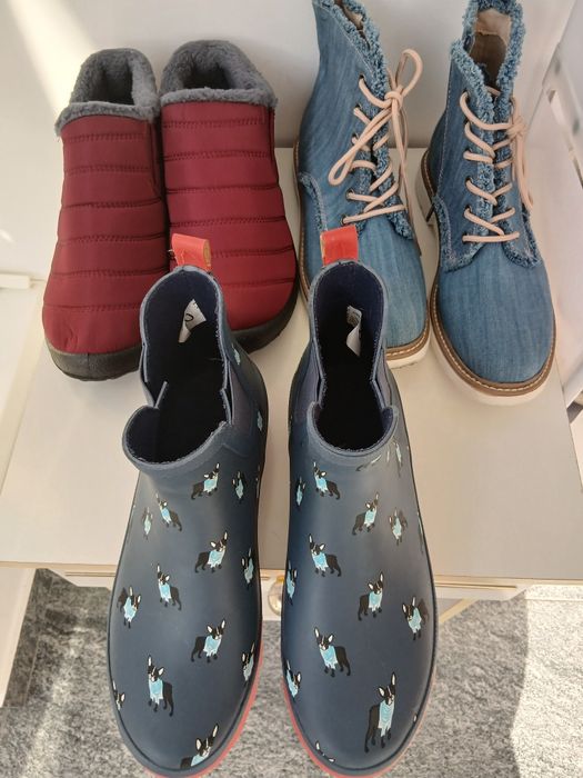 Черевики нові   .