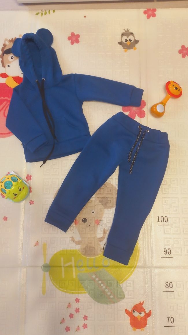 Продам теплий дитячий костюм 74 розміру
