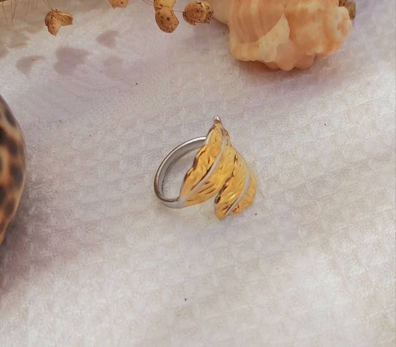 Anel aço inoxidável dourado e prateado com folhas