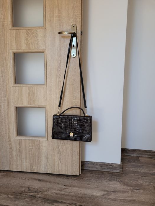 Torebka ze skóry kuferek