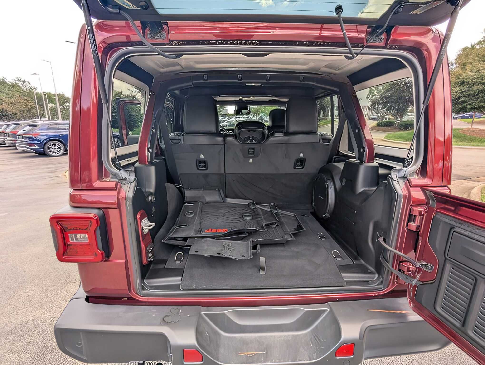 2021 Jeep Wrangler Unlimited Sahara Altitude
