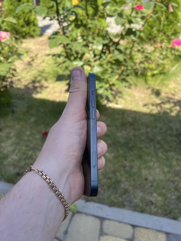 Iphone 13 чудовий стан, все працює OLX доставка