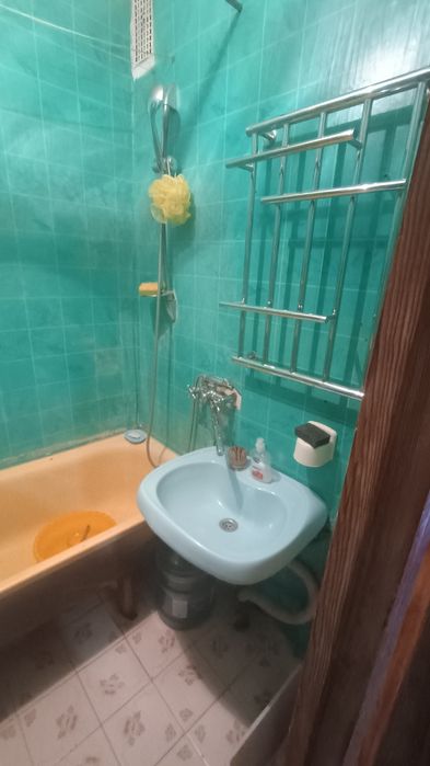 2-х кімнатна квартира Героів Крут розглядаємо військових