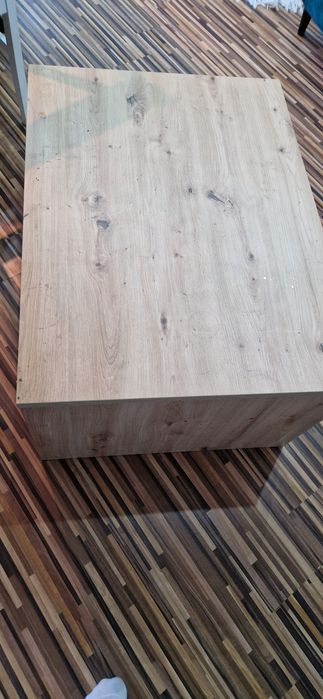 Stolik kawowy z półką