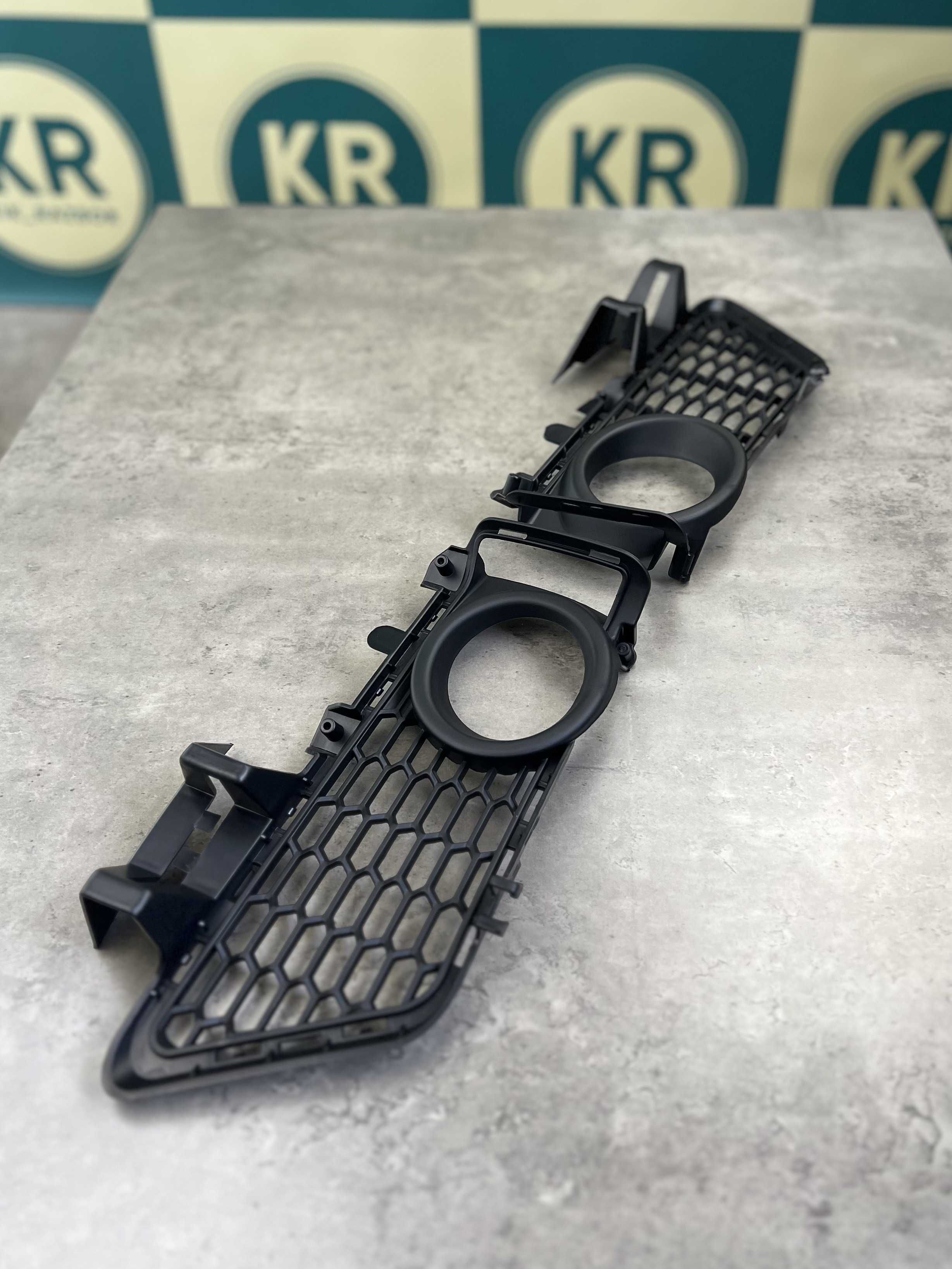 Решітка в бампер BMW 3 (F30/F31) M-paket 51118054156/51118054155