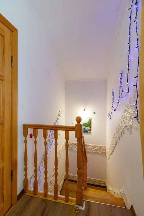 Продам будинок в осокорках по Садовій 96