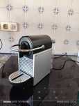 Nespresso Pixie – DeLonghi - Máquina de Café em Cápsulas (como nova)