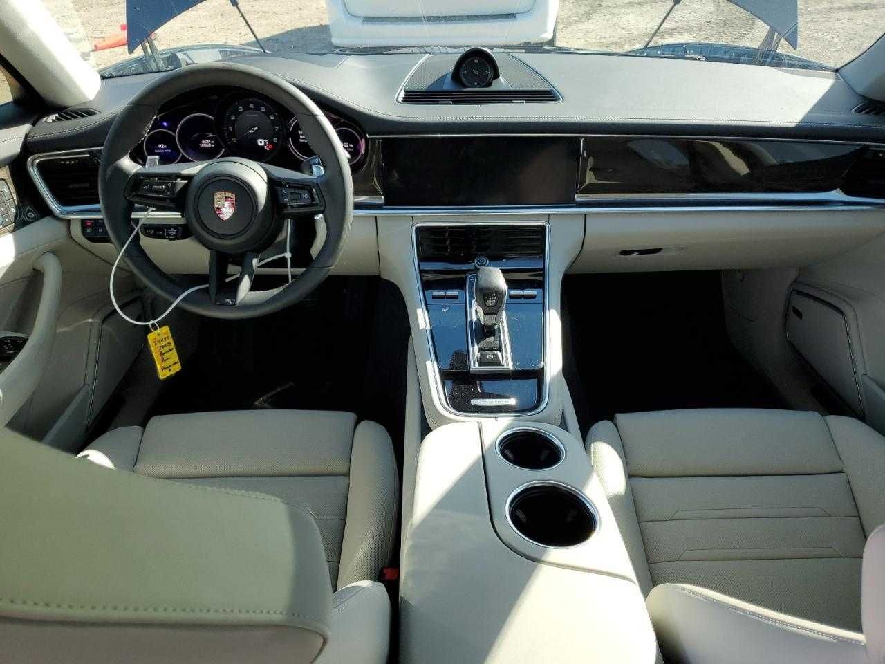 2023 Porsche Panamera Base