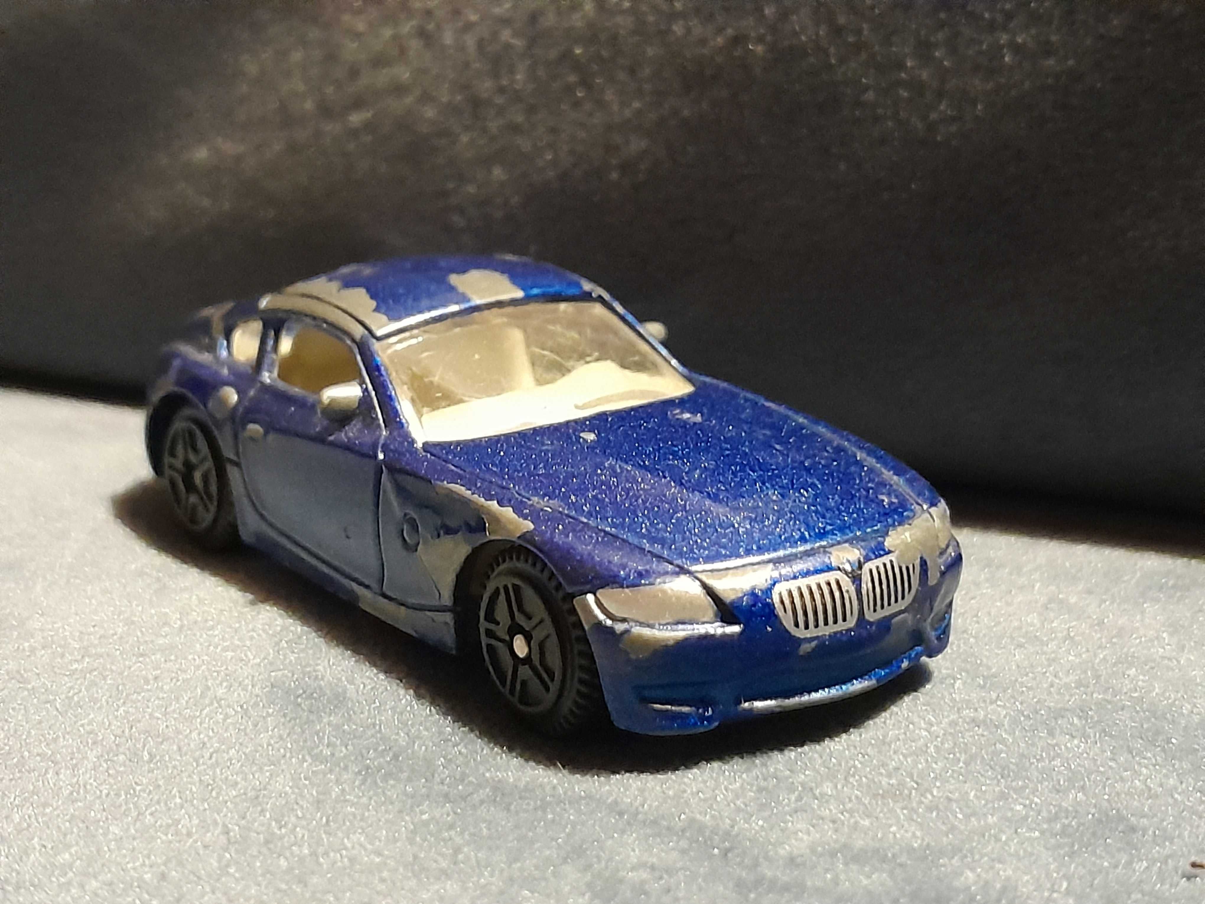 Stary resorak autko zabawka BMW Z4-M Coupe model