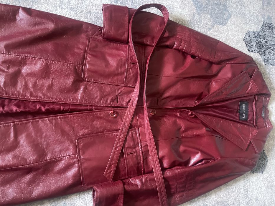 Пальто шкіряне з натуральним хутром! Розмір ML!