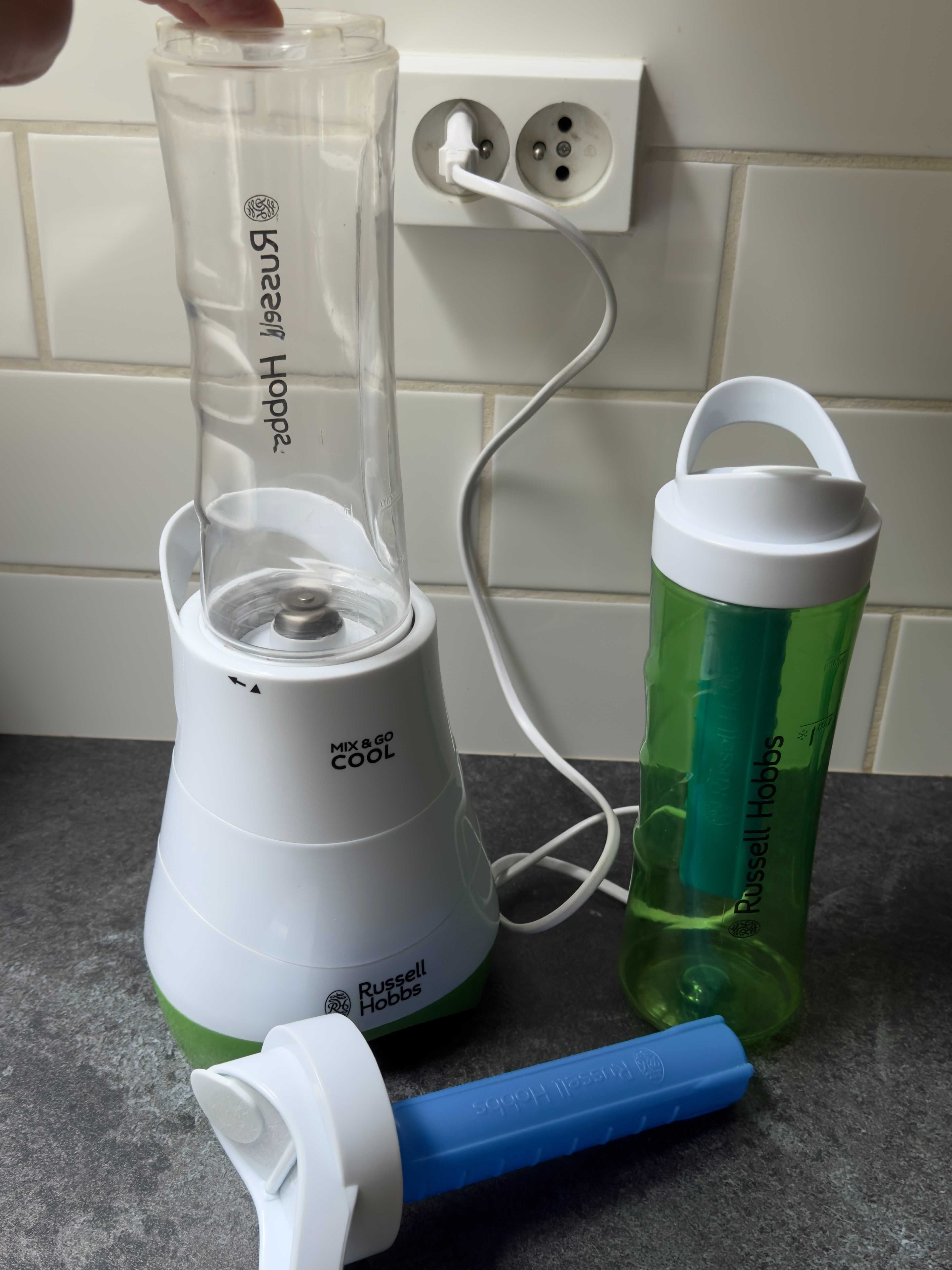 Blender Russell Hobbs Mix & Go Cool + 2 kielichy