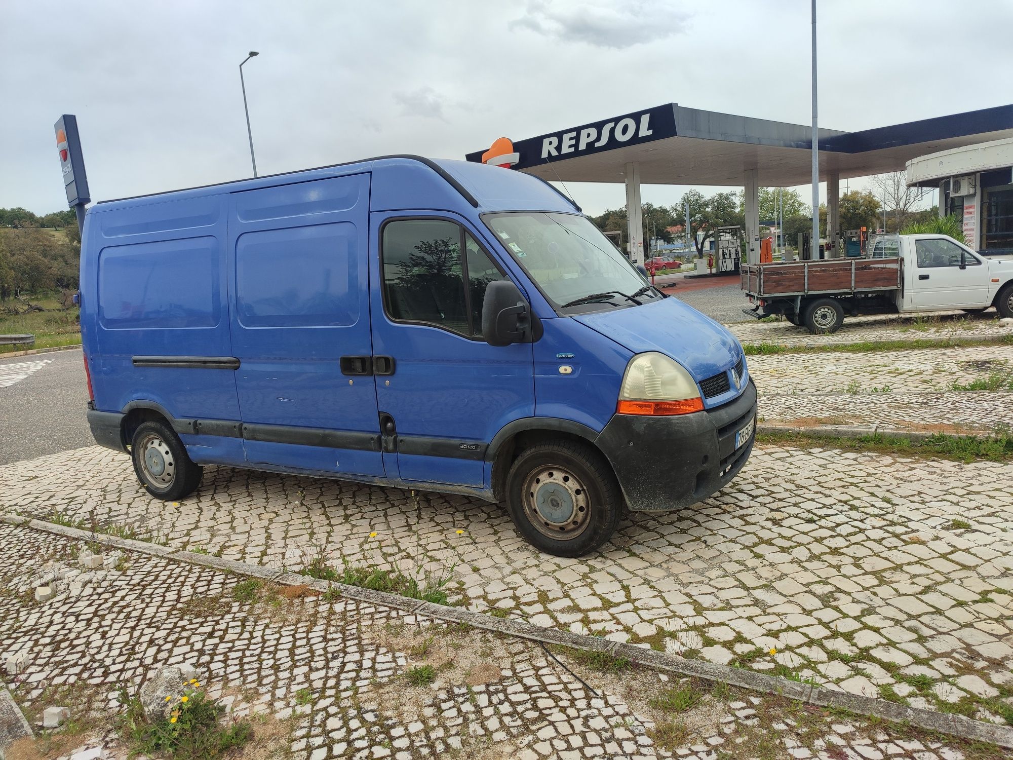 Renault master - II 2.5 dci 120 CV 6 velocidades combi L2H2 2T8 2006-0