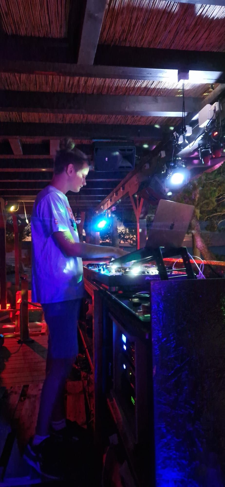 DJ na urodziny, integracje, rocznice, spotkania klasowe,18, 40 itp.