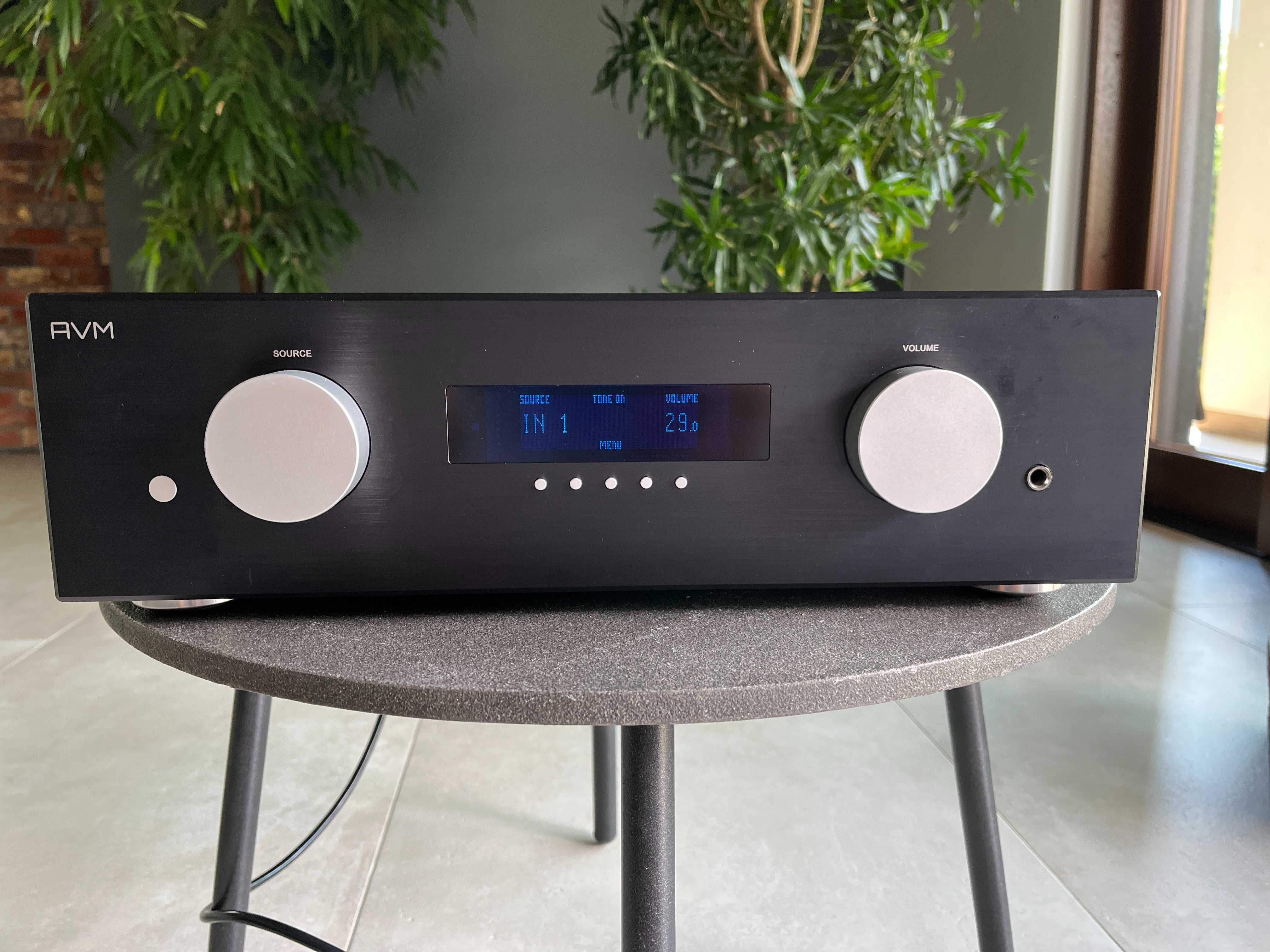 Wzmacniacz hybrydowy AVM Evolution A 5.2  z modułem DAC