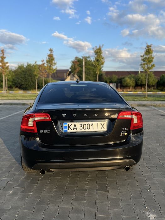 Volvo S60 2012 року, 3.0T