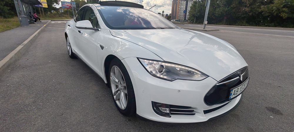 Tasla Mode S тесла модел с