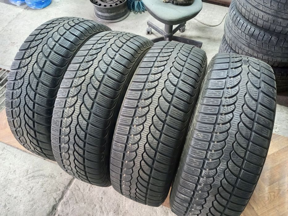Продам шины 245 65 17 Бриджстун близак