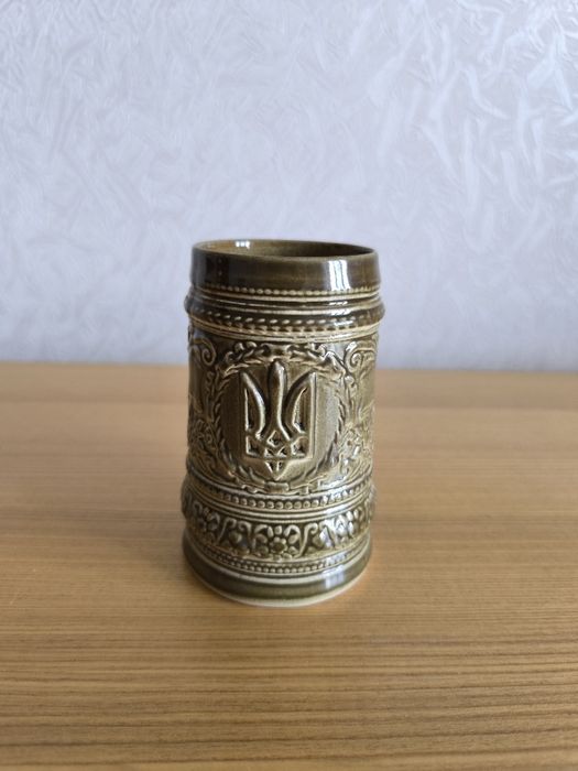 Колекційний керамічний кухоль з гербом