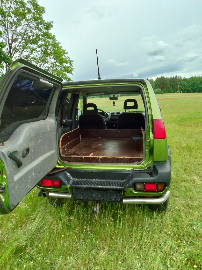 Nissan Terrano 4x4 z Niemiec 2.3 benzyna klima