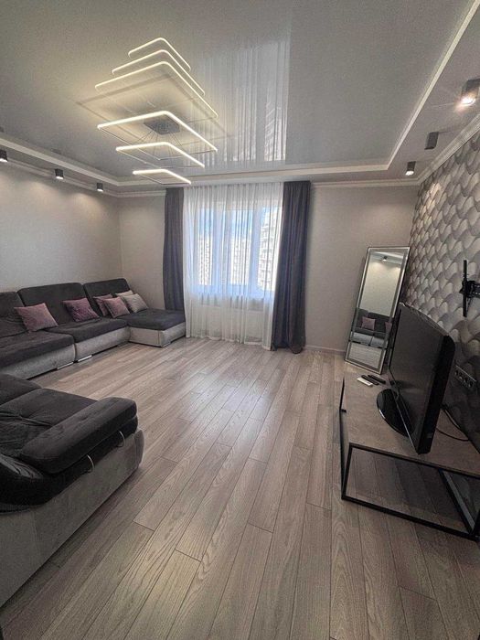 Сдам 2-х комнатную квартиру Ильфа и Петрова/ Архитекторская новострой