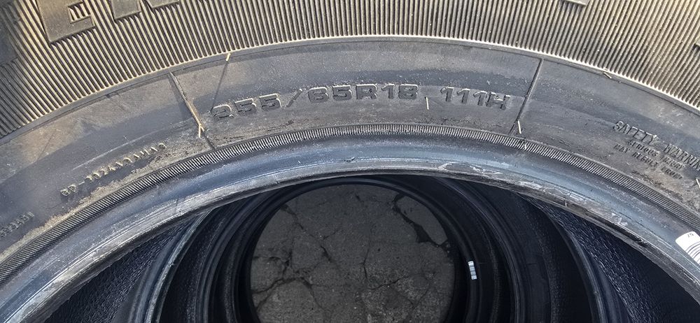 Opony wielosezonowe całoroczne Goodyear Wrangler 255/65/18 HT nowe 24r