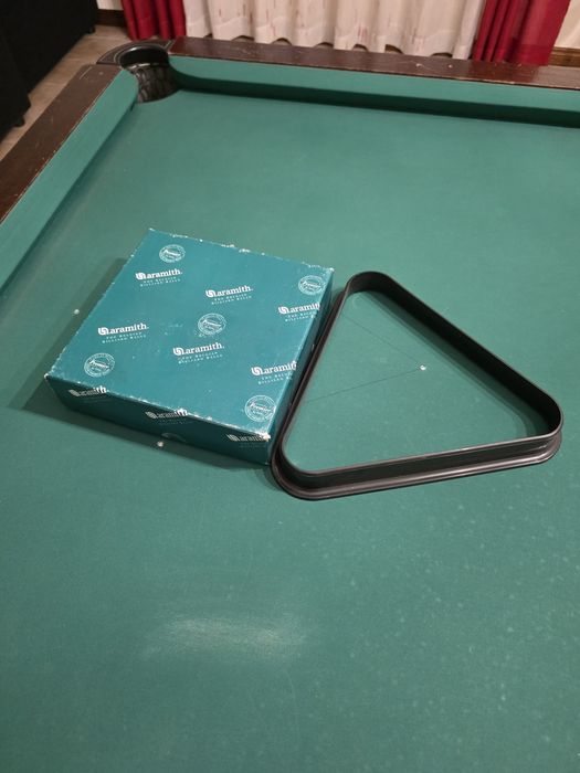 Mesa de Bilhar Clássica com Tacos e Bolas – Bom Preço!