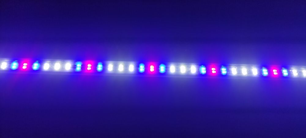 Świetlówka ledowa roślinna do pokrywy 150 cm