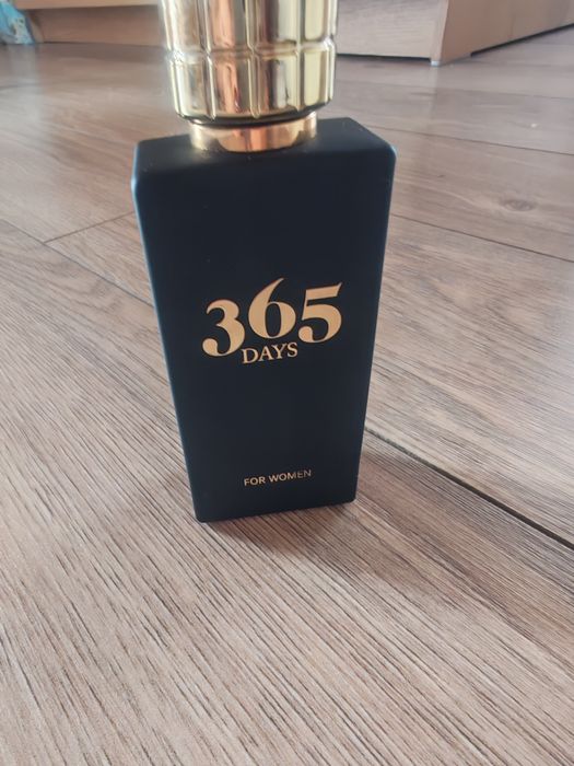 Sprzedam perfum 365days