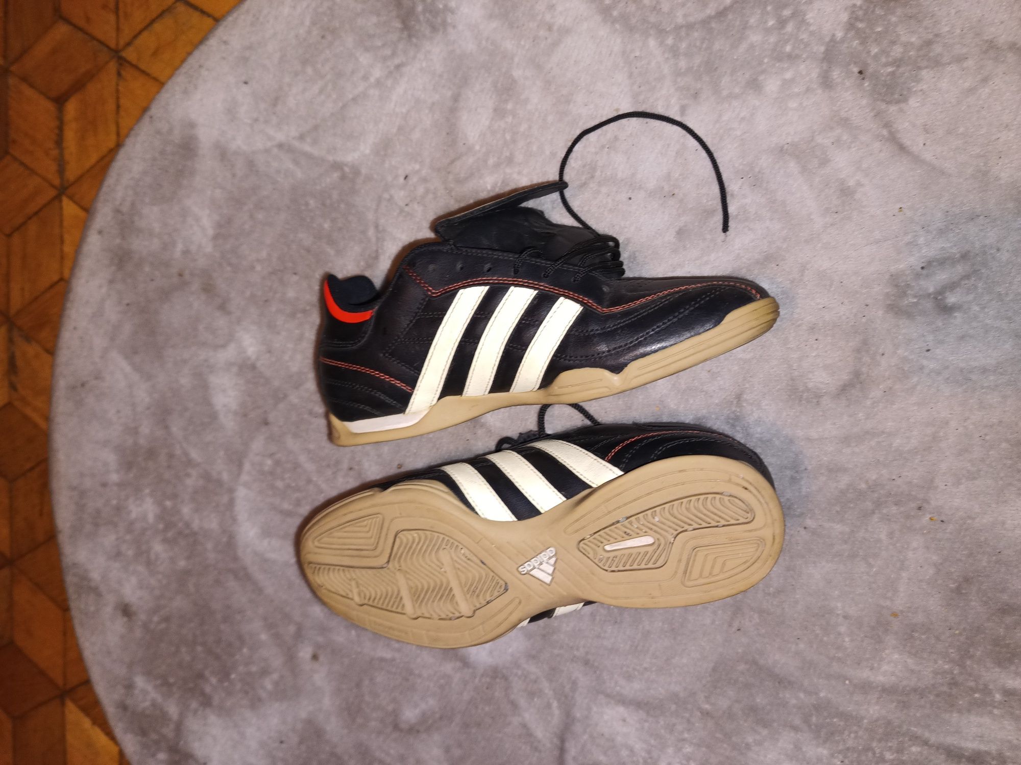 Adidas ładne halówki