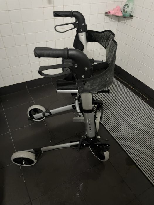 Andarilho aluminio com assento