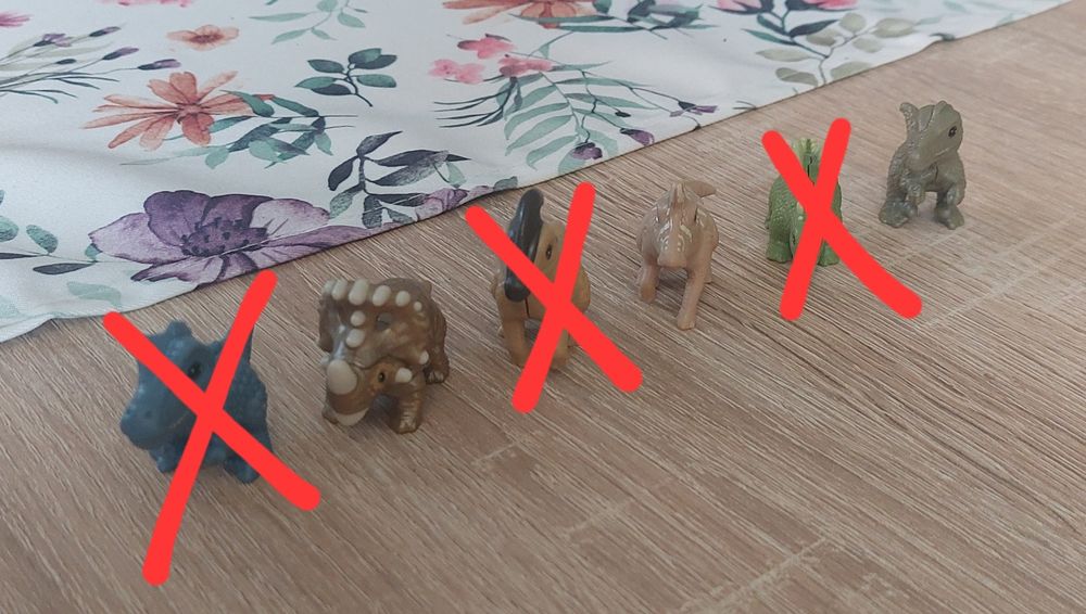 Figurki Dinozaury jajko niespodzianka kinder natoons
