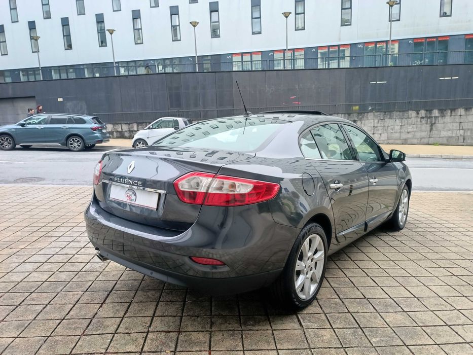 RENAULT FLUENCE 1.5 DCI 110cv com 140 mil qlm