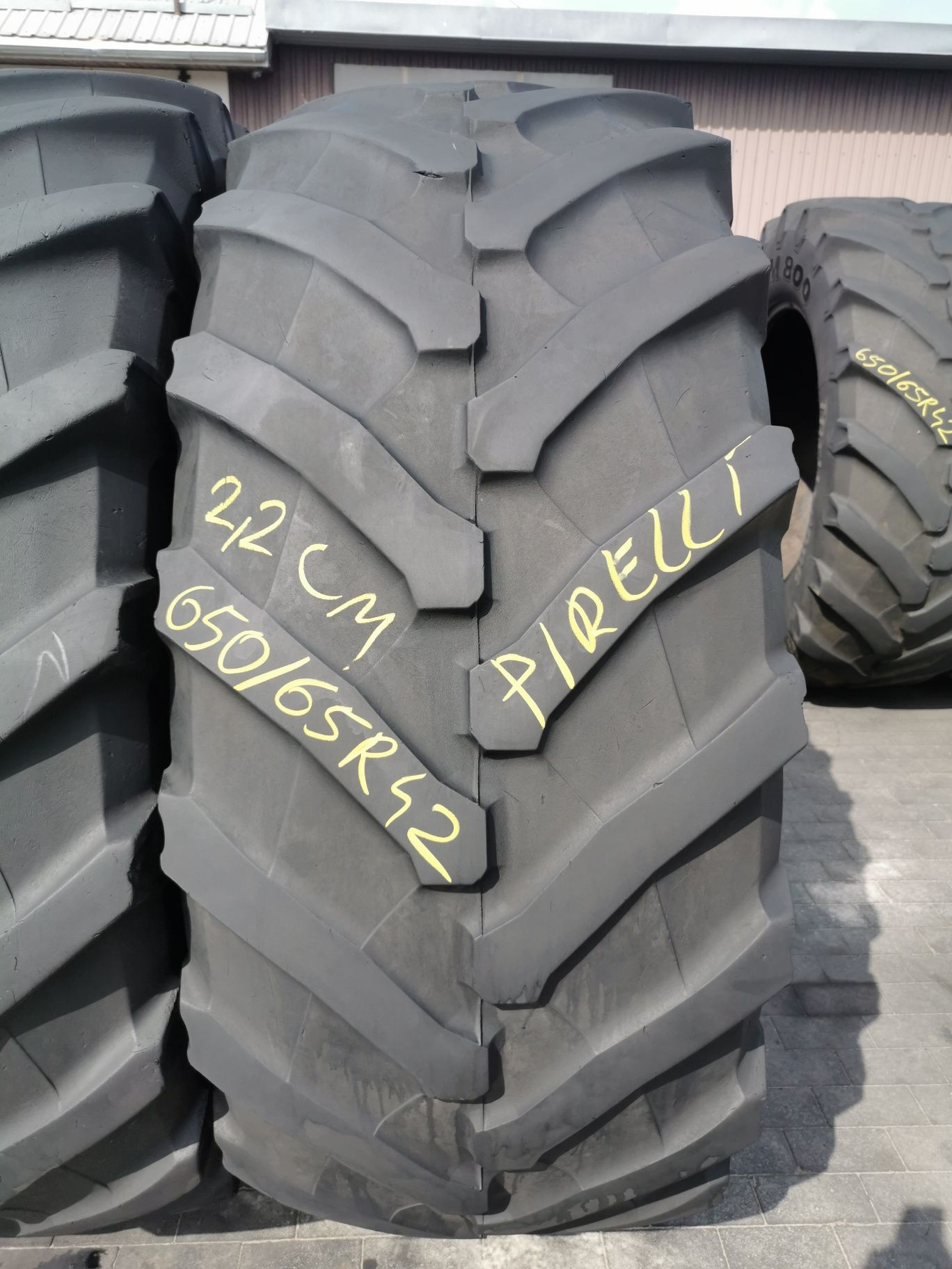 650/65R42 Pirelli TM 800 opony rolnicze
