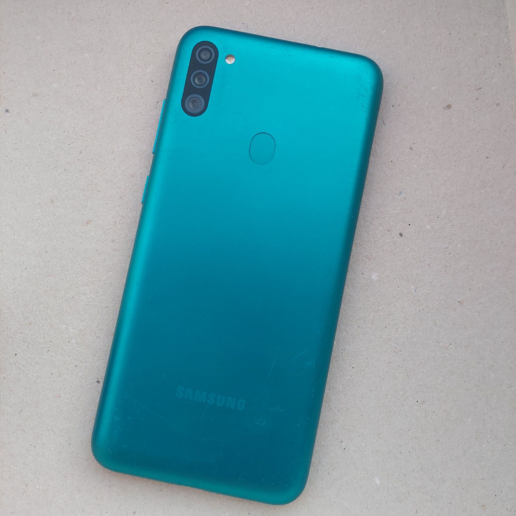 Samsung m11 blue