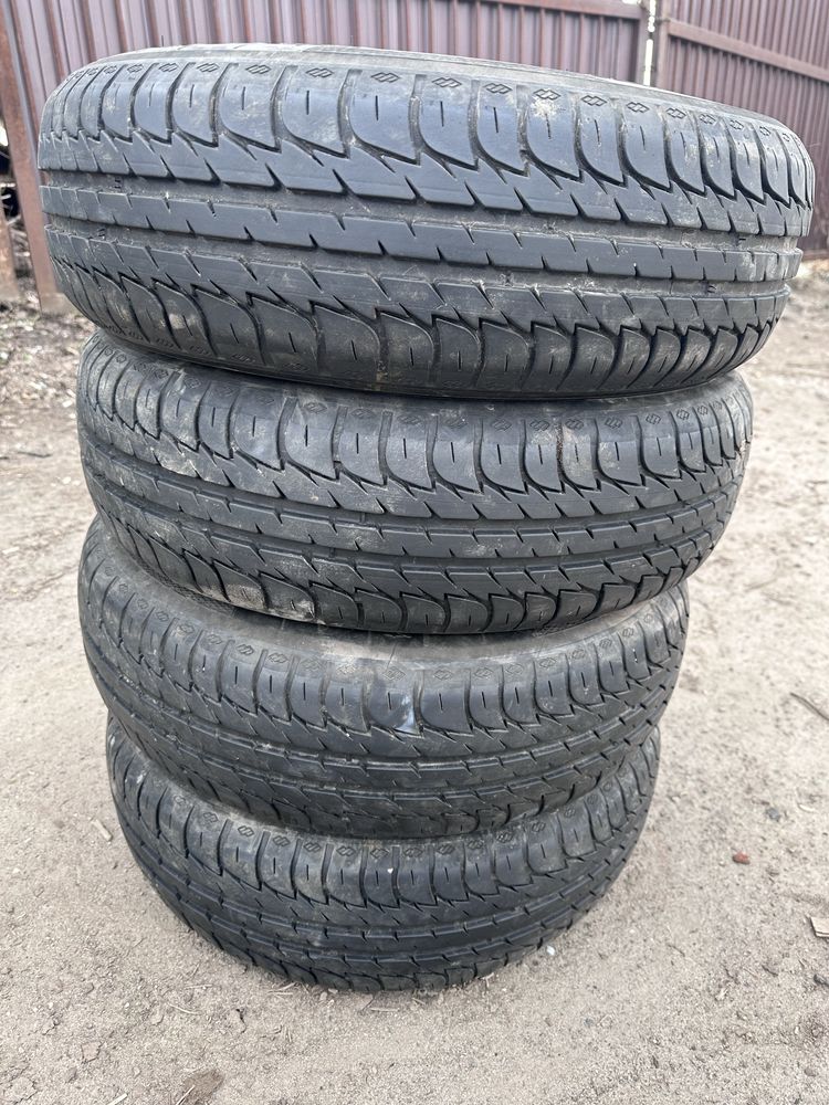 Комплект шин 165/70 R14,чудовий стан, з Європи, без дефектів