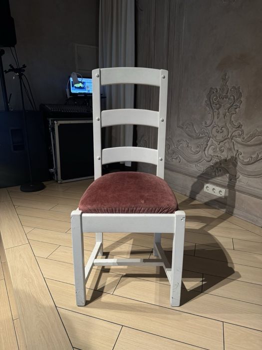 Старі стільці з ресторану — 500 грн / шт