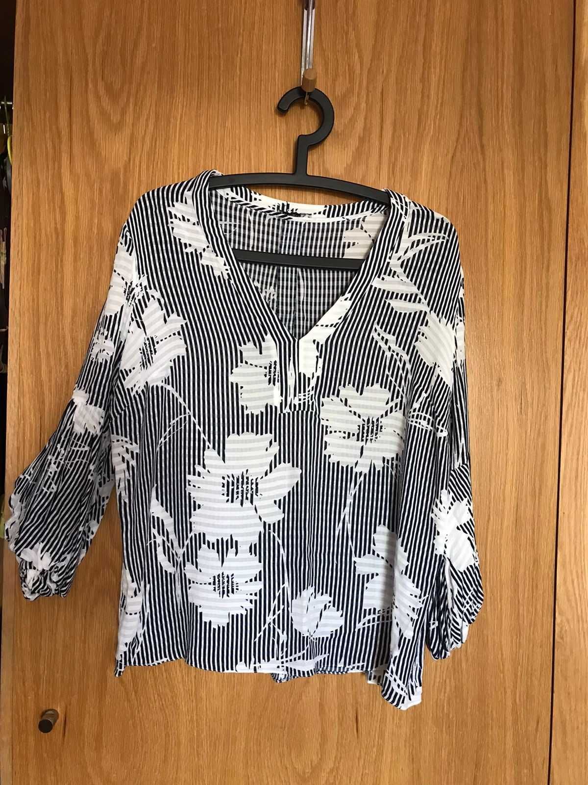 Blusa estampa de flores