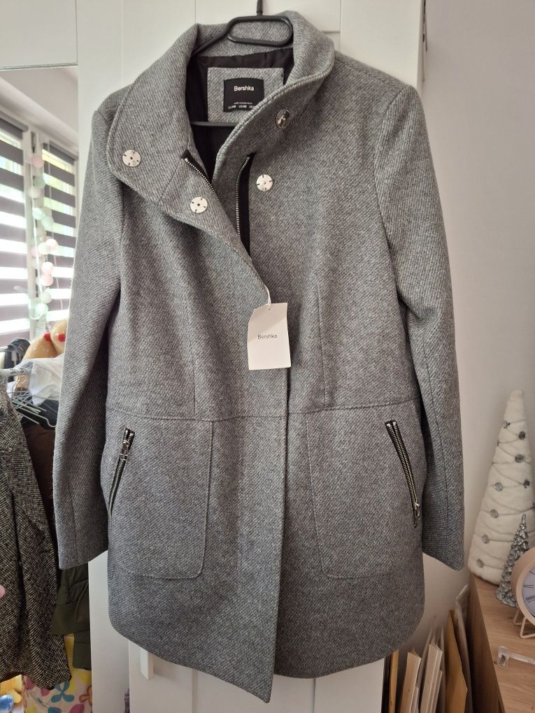 Płaszcz Bershka r.S-M